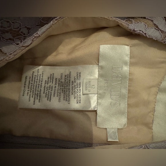 David’s bridal lilac dress - Picture 4 of 4